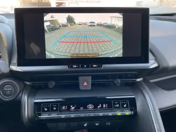 TOYOTA C-HR 1.8 Team D