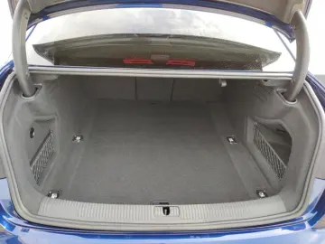 AUDI A4 Limousine 35 TFSI S tronic S line