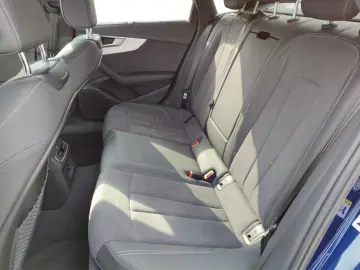 AUDI A4 Limousine 35 TFSI S tronic S line