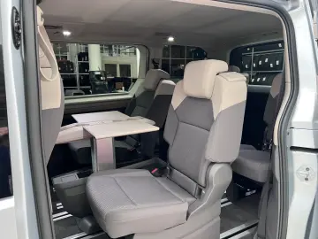 VW T7 Multivan DSG Navi Sitzhzg Kamera LED