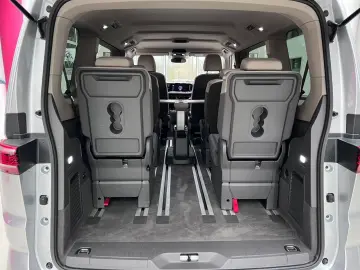 VW T7 Multivan DSG Navi Sitzhzg Kamera LED