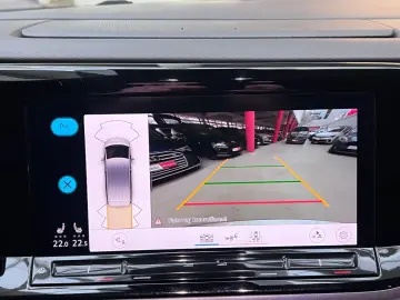 VW T7 Multivan DSG Navi Sitzhzg Kamera LED