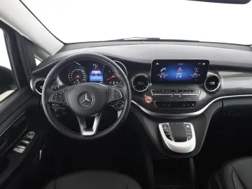 MERCEDES-BENZ V 300 d Avant Extralang 4M AHK Distr. 360