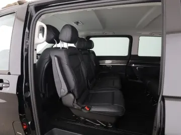 MERCEDES-BENZ V 300 d Avant Extralang 4M AHK Distr. 360