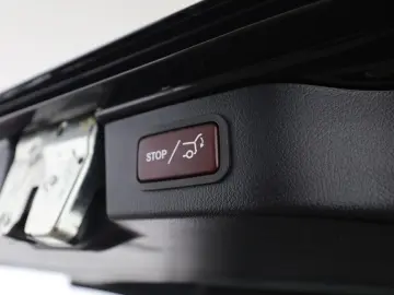 MERCEDES-BENZ V 300 d Avant Extralang 4M AHK Distr. 360