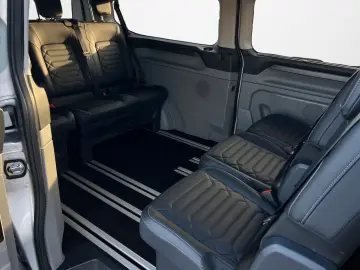 Ford Tourneo Custom 2.0 EcoBlue 320 L2 Titanium FWD