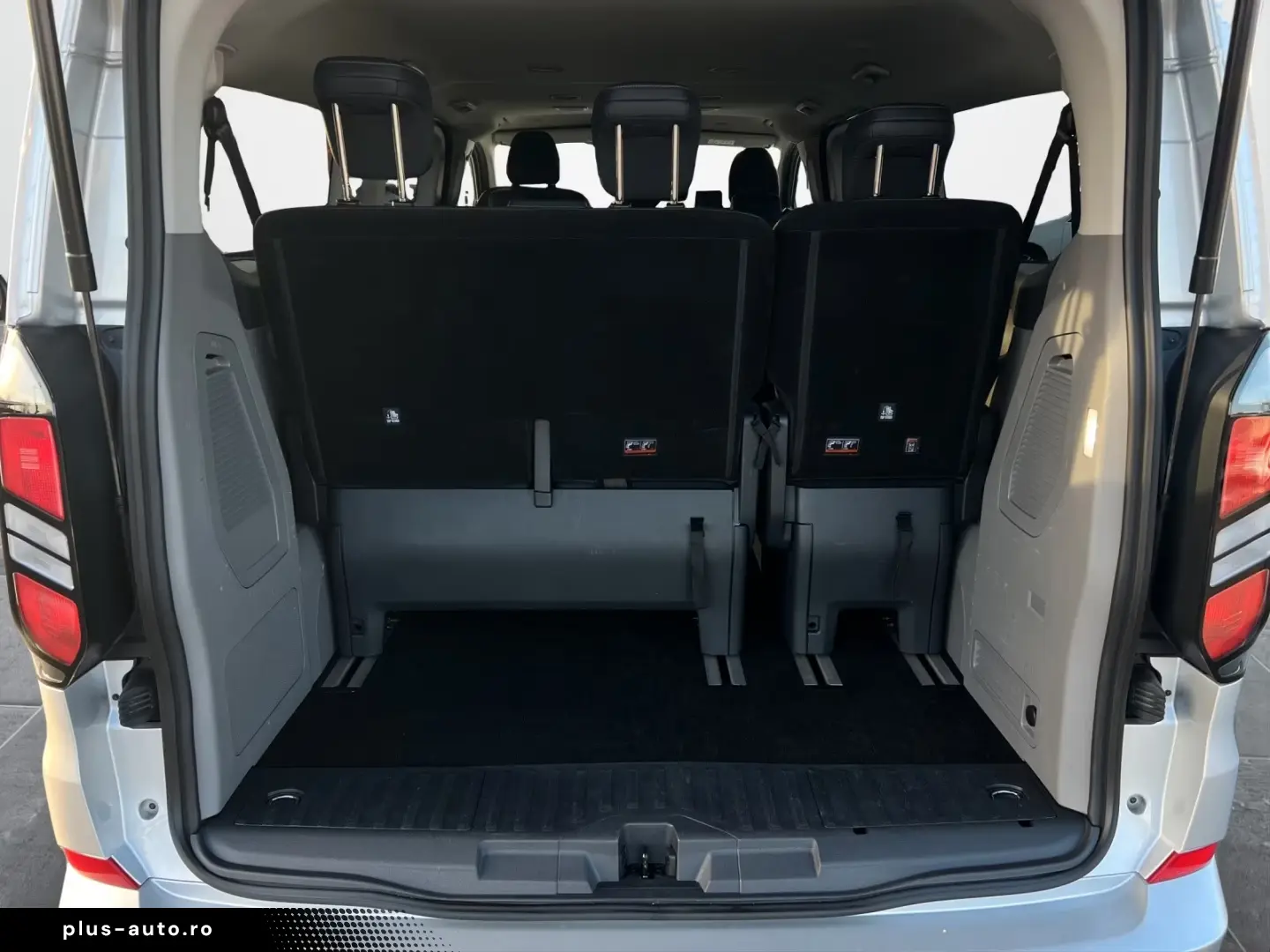 Ford Tourneo Custom 2.0 EcoBlue 320 L2 Titanium FWD