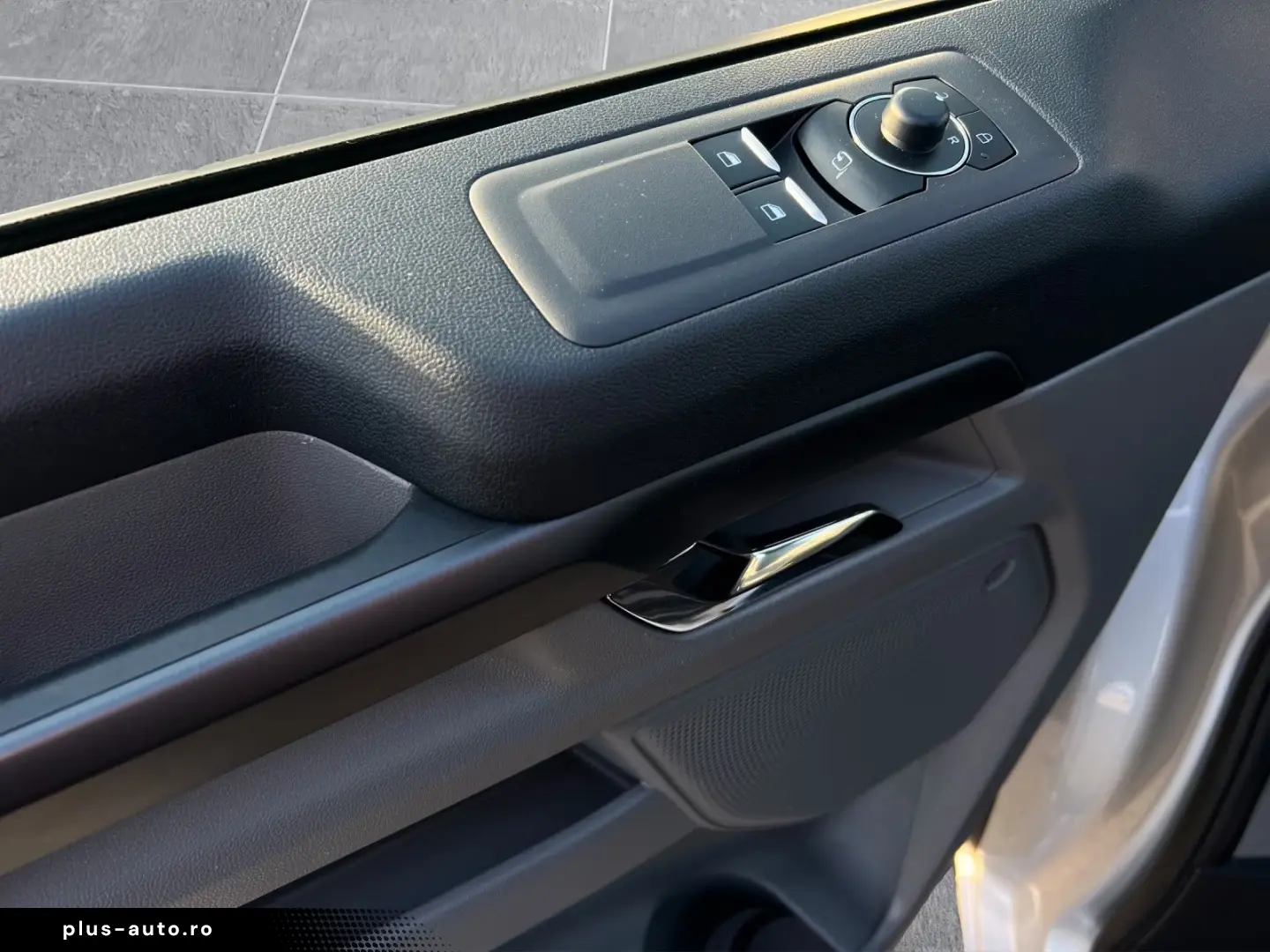 Ford Tourneo Custom 2.0 EcoBlue 320 L2 Titanium FWD