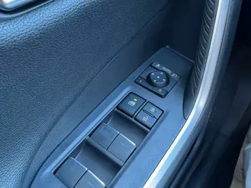 Toyota RAV 4 2.5 VVT-i Hybrid 4x4