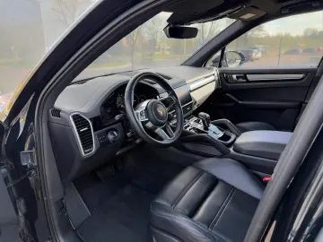 PORSCHE Cayenne E-Hy Plat Ed NighVis 18WayVentilS 360 AirSus