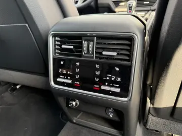 PORSCHE Cayenne E-Hy Plat Ed NighVis 18WayVentilS 360 AirSus