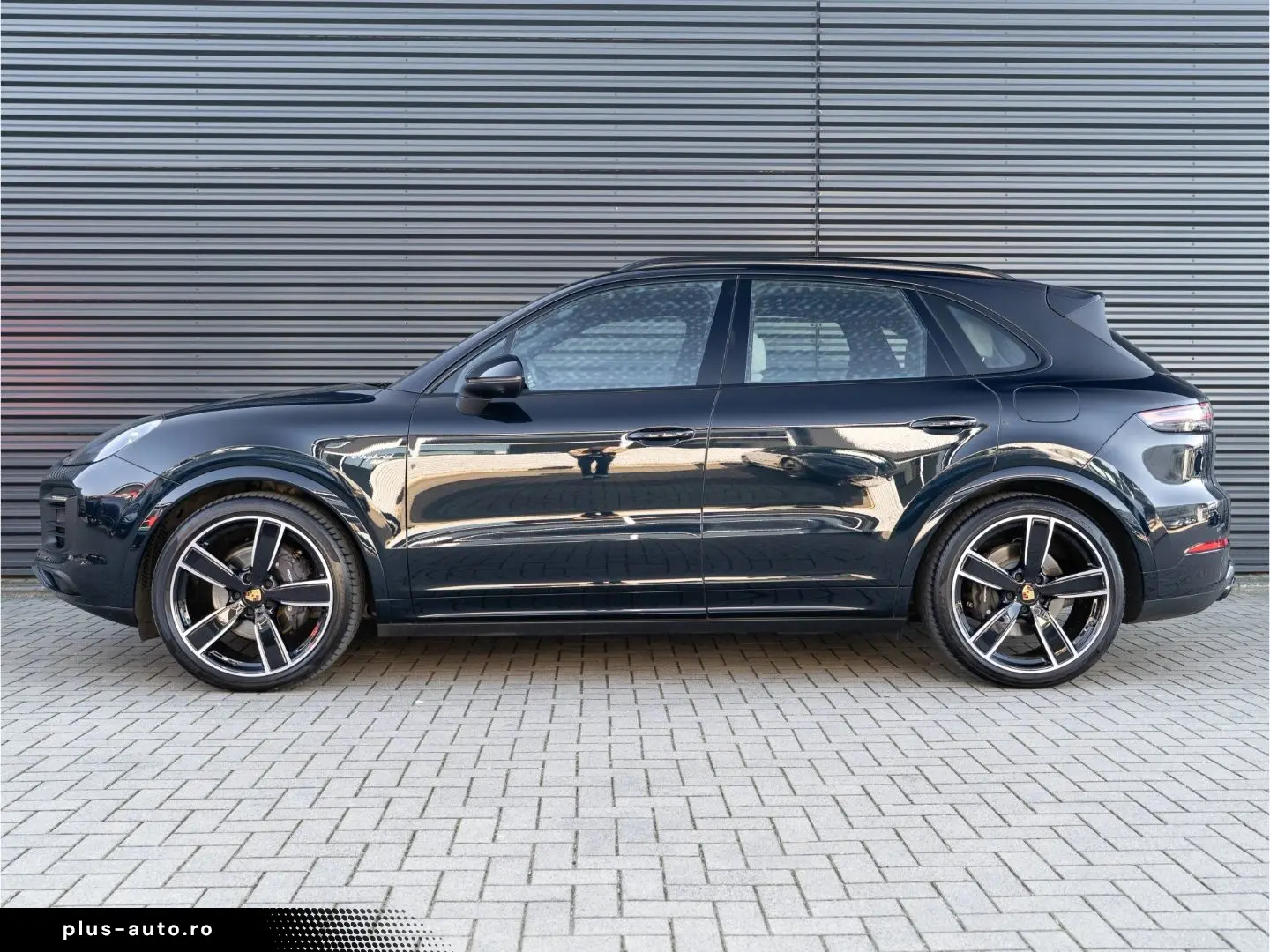 PORSCHE Cayenne E-Hy NiVision SoftClo InnoDr AirSusp Ventil