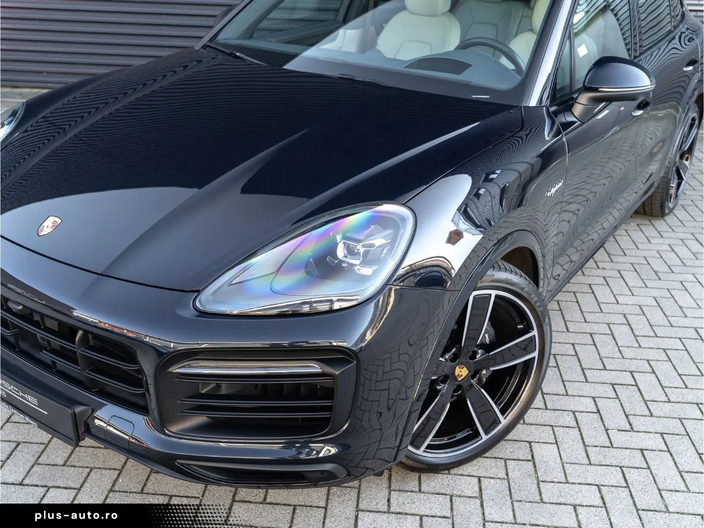 PORSCHE Cayenne E-Hy NiVision SoftClo InnoDr AirSusp Ventil