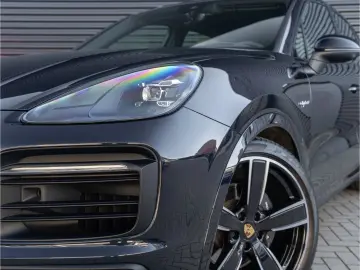 PORSCHE Cayenne E-Hy NiVision SoftClo InnoDr AirSusp Ventil