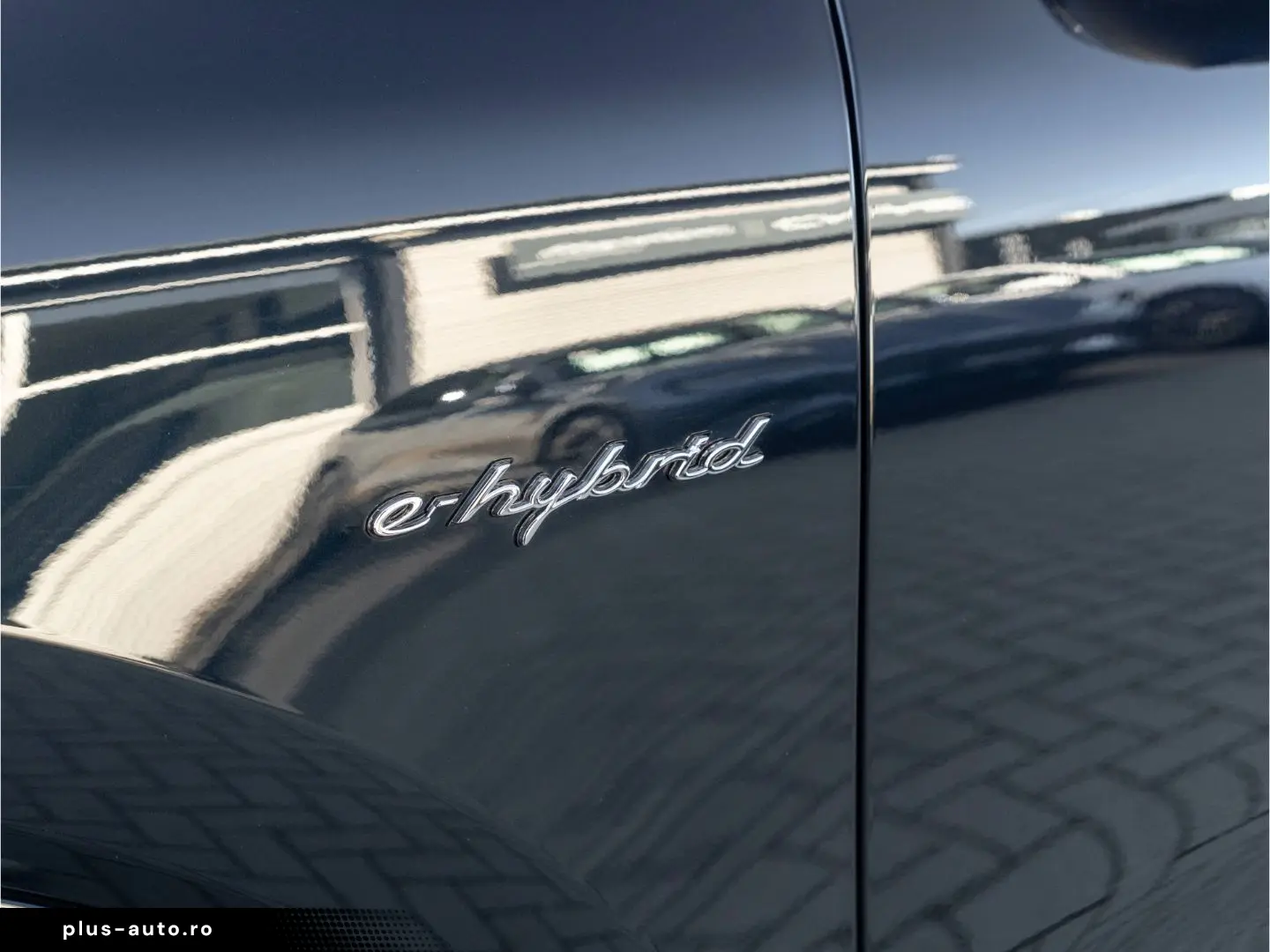 PORSCHE Cayenne E-Hy NiVision SoftClo InnoDr AirSusp Ventil