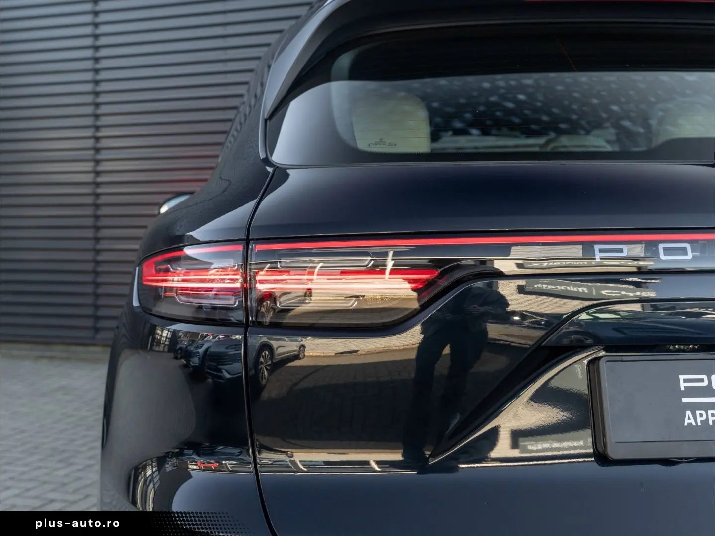 PORSCHE Cayenne E-Hy NiVision SoftClo InnoDr AirSusp Ventil