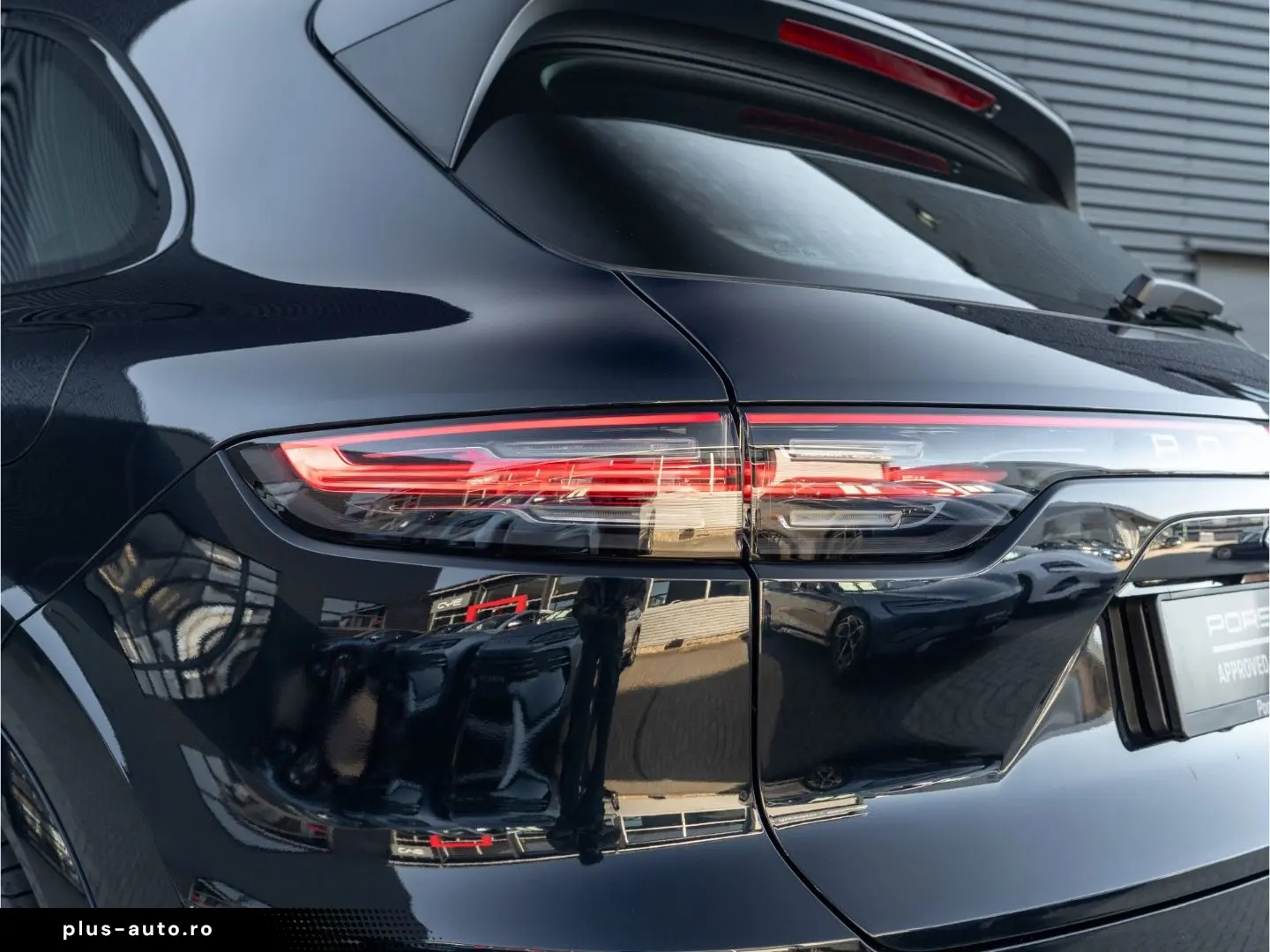 PORSCHE Cayenne E-Hy NiVision SoftClo InnoDr AirSusp Ventil