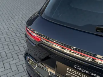 PORSCHE Cayenne E-Hy NiVision SoftClo InnoDr AirSusp Ventil