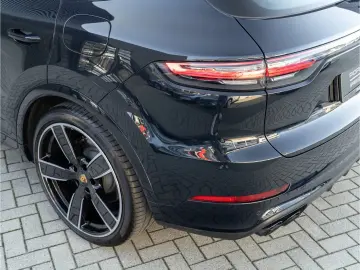 PORSCHE Cayenne E-Hy NiVision SoftClo InnoDr AirSusp Ventil