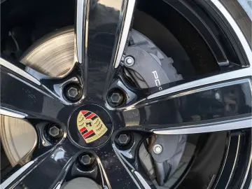 PORSCHE Cayenne E-Hy NiVision SoftClo InnoDr AirSusp Ventil