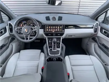 PORSCHE Cayenne E-Hy NiVision SoftClo InnoDr AirSusp Ventil