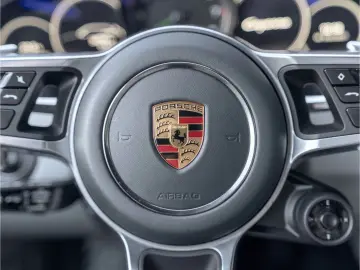 PORSCHE Cayenne E-Hy NiVision SoftClo InnoDr AirSusp Ventil