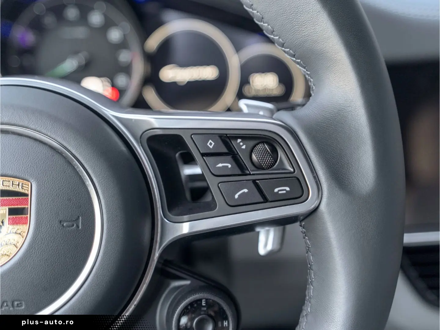 PORSCHE Cayenne E-Hy NiVision SoftClo InnoDr AirSusp Ventil