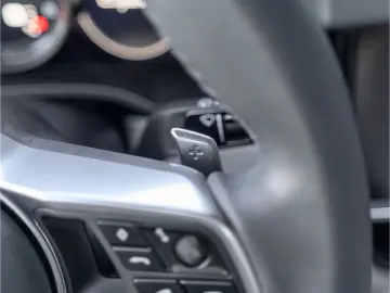 PORSCHE Cayenne E-Hy NiVision SoftClo InnoDr AirSusp Ventil