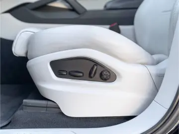 PORSCHE Cayenne E-Hy NiVision SoftClo InnoDr AirSusp Ventil