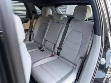 PORSCHE Cayenne E-Hy NiVision SoftClo InnoDr AirSusp Ventil