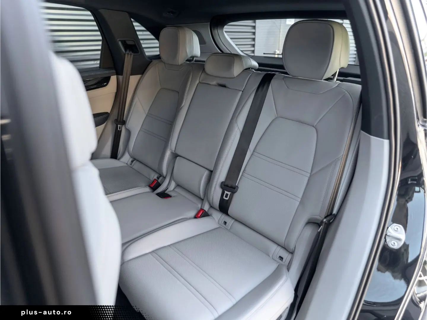 PORSCHE Cayenne E-Hy NiVision SoftClo InnoDr AirSusp Ventil