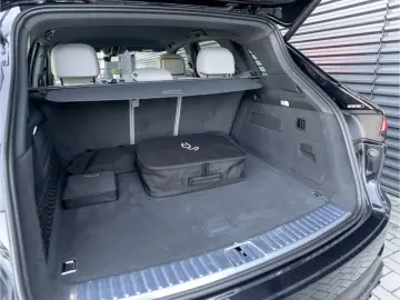 PORSCHE Cayenne E-Hy NiVision SoftClo InnoDr AirSusp Ventil