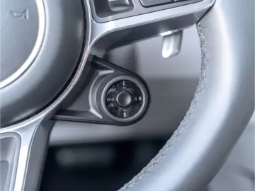 PORSCHE Cayenne E-Hy NiVision SoftClo InnoDr AirSusp Ventil