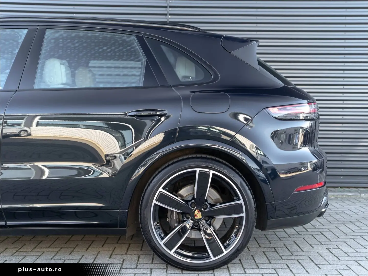 PORSCHE Cayenne E-Hy NiVision SoftClo InnoDr AirSusp Ventil