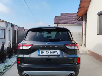 Ford Kuga 2.5 Duratec FHEV 4x4 TITANIUM X