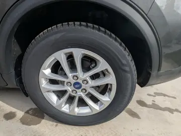 Ford Kuga 2.5 Duratec FHEV 4x4 TITANIUM X