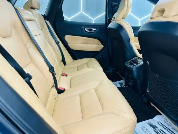 VOLVO Xc-60 2022 2.0D E6 Garantie 12 Luni Rate Avans 0 Doar