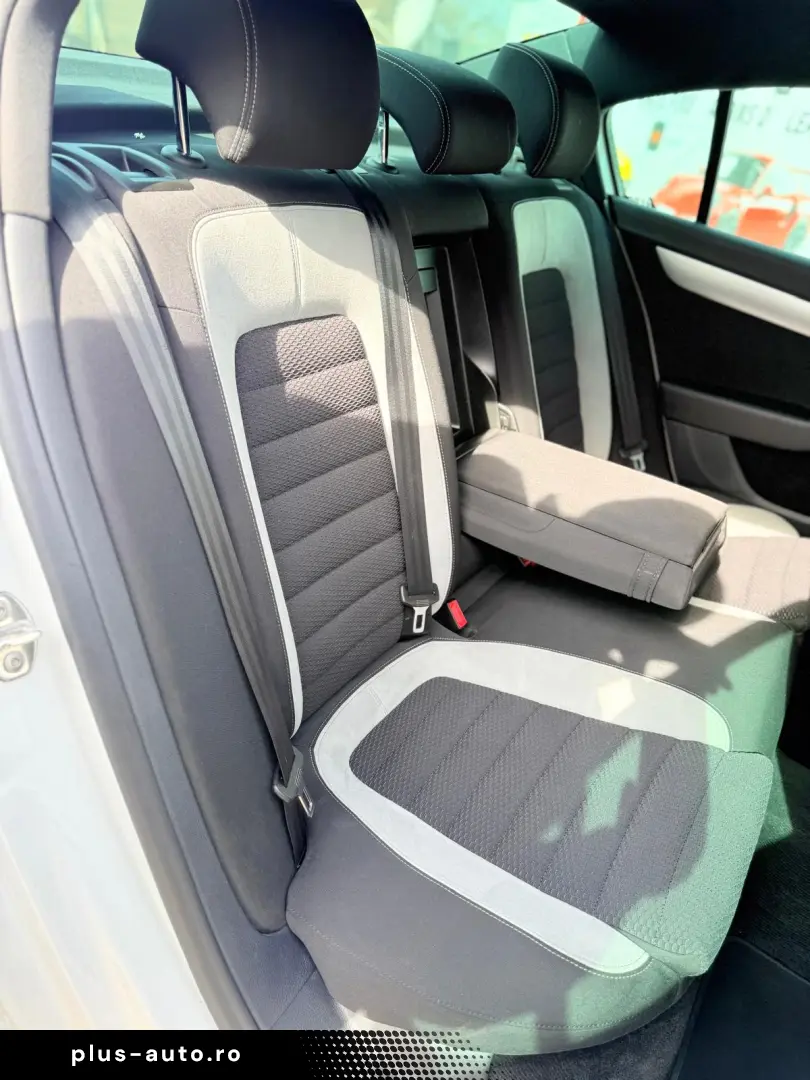 Volkswagen Passat B7 R-Line Fab.-10.2013 2.0 Diesel 140 Cp