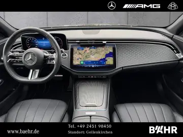 MERCEDES-BENZ E 220 d AMG Pano Digital-Light 360  Distronic