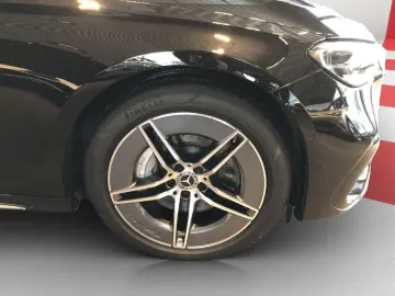 MERCEDES-BENZ E 220 d AMG AHK SHZ LED MBUX KLIMA