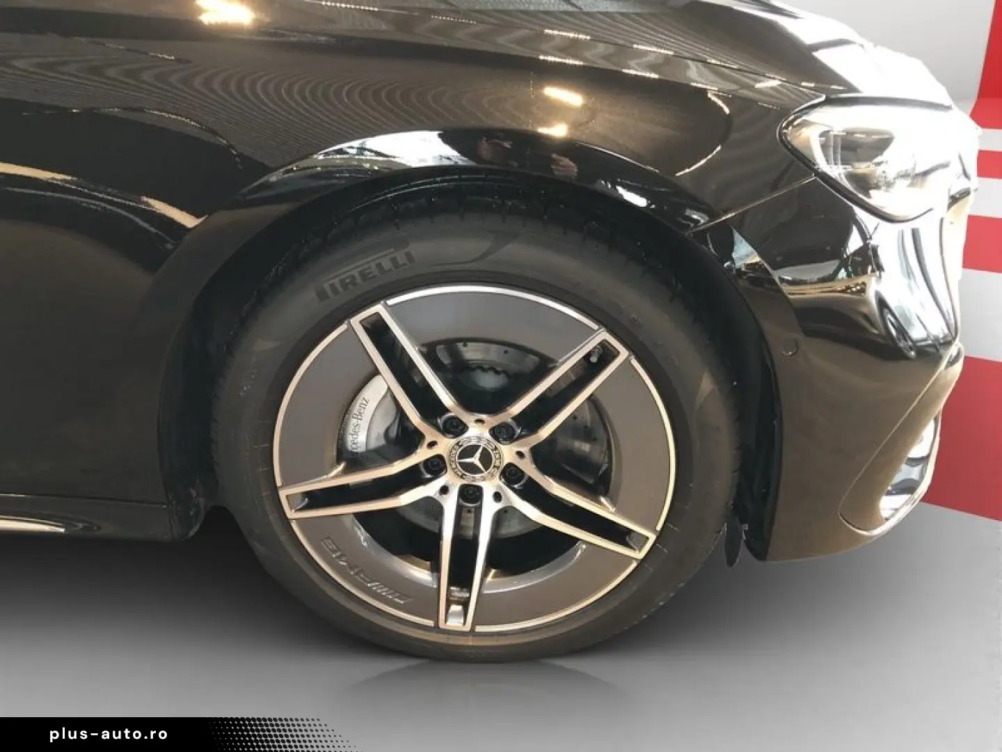 MERCEDES-BENZ E 220 d AMG AHK SHZ LED MBUX KLIMA