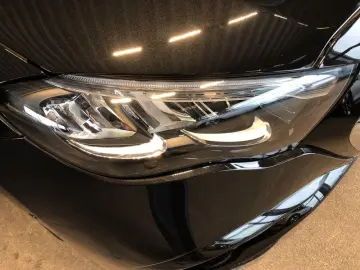 MERCEDES-BENZ E 220 d AMG AHK SHZ LED MBUX KLIMA