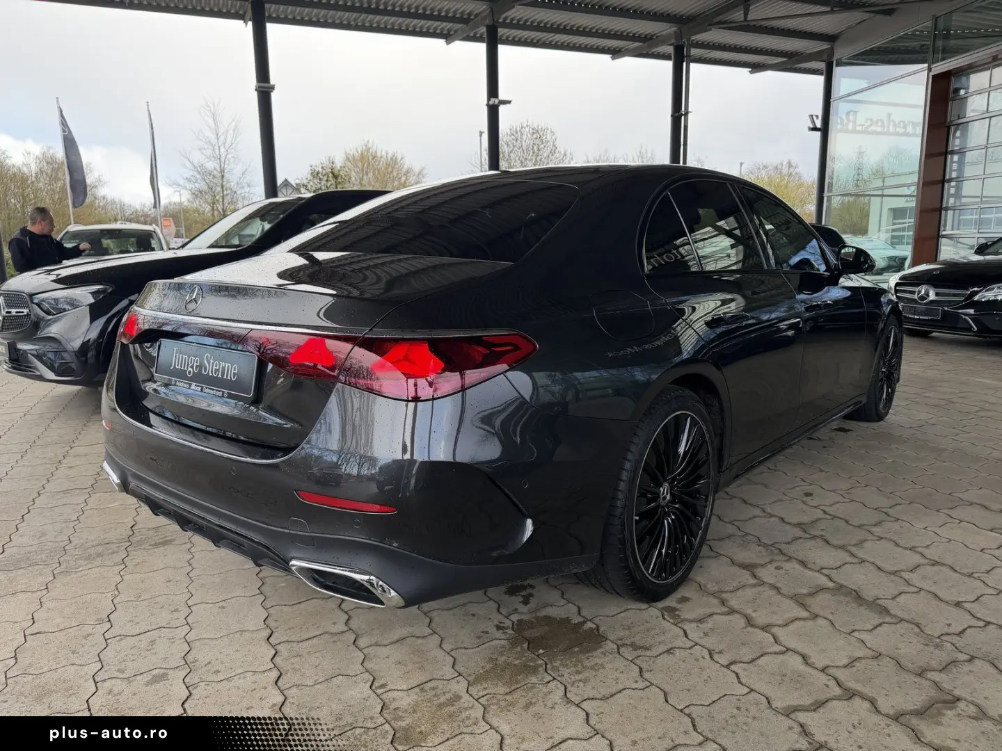 MERCEDES-BENZ E 220 d AMG Premium Superscreen 360  Pano 20