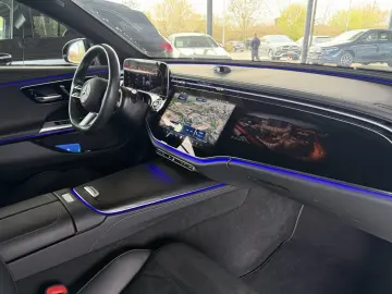 MERCEDES-BENZ E 220 d AMG Premium Superscreen 360  Pano 20