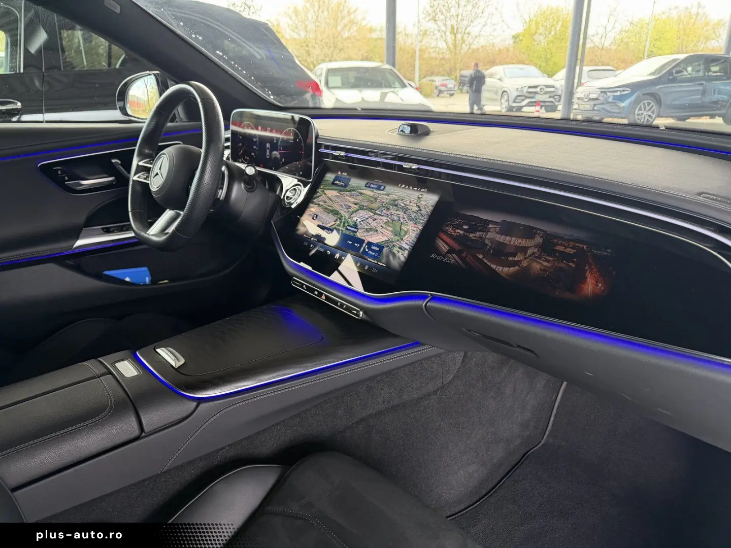 MERCEDES-BENZ E 220 d AMG Premium Superscreen 360  Pano 20