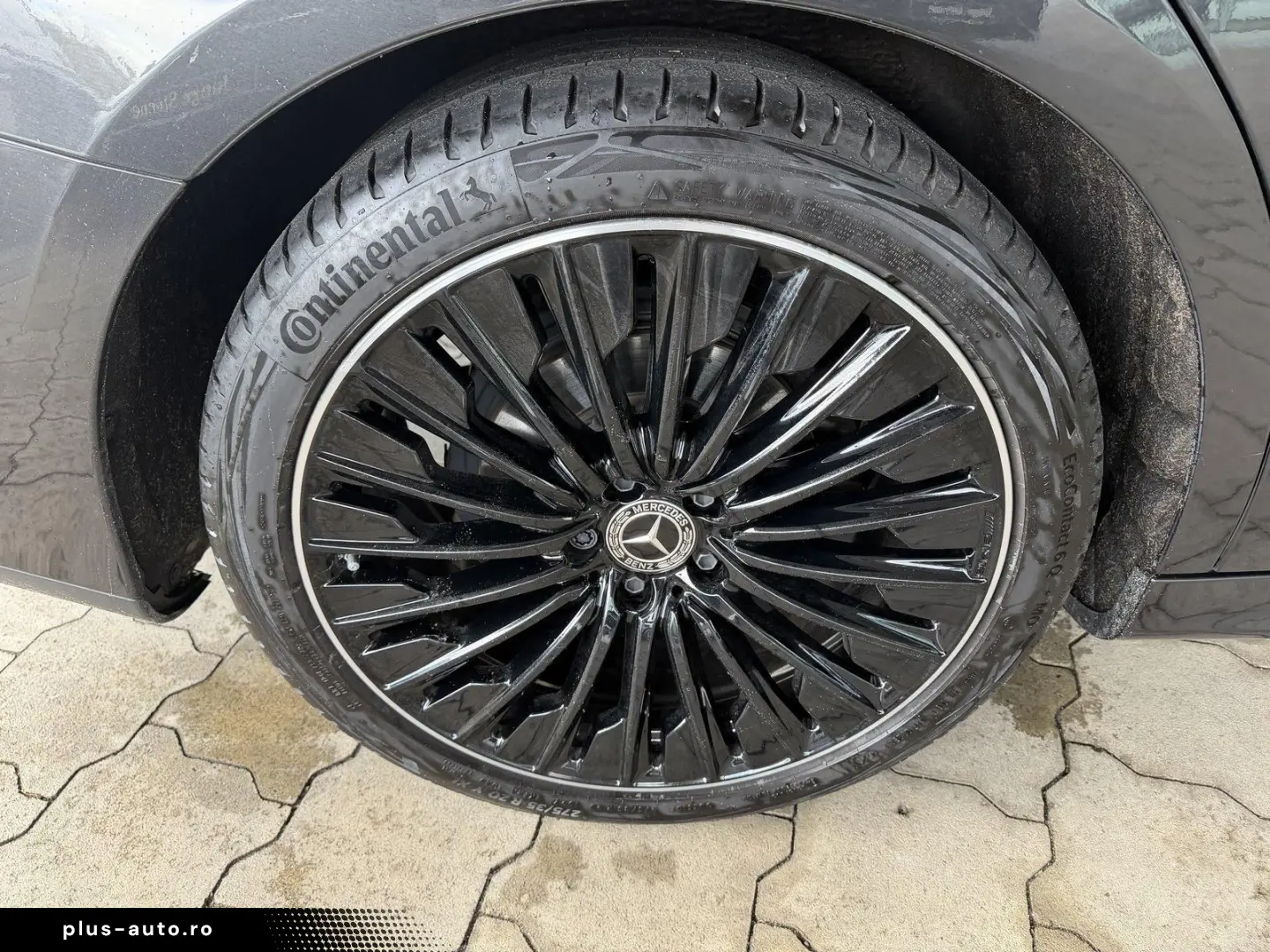 MERCEDES-BENZ E 220 d AMG Premium Superscreen 360  Pano 20