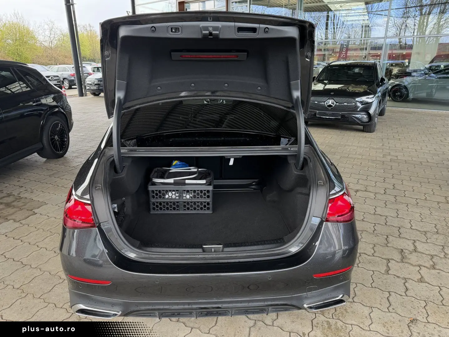 MERCEDES-BENZ E 220 d AMG Premium Superscreen 360  Pano 20