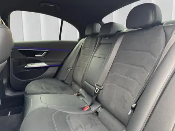 MERCEDES-BENZ E 200 AMG Night SUPERSCREEN 360  DISTR 20