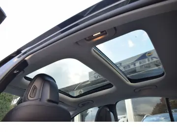 MERCEDES-BENZ E 200 Avantgarde Advanced (Pano KLGo Distronic