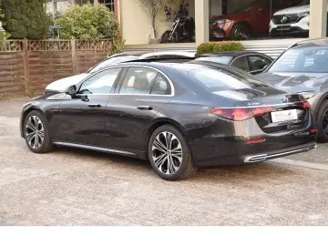 MERCEDES-BENZ E 200 Avantgarde Advanced (Pano KLGo Distronic